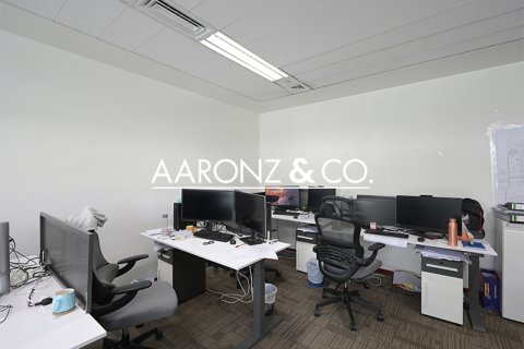 Kancelária v Sheikh Zayed Road, Dubai, SAE 66 m2 č. 688179 - Fotografia 2