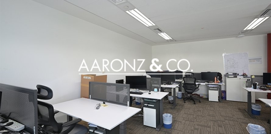 Kancelária v Sheikh Zayed Road, Dubai, SAE 66 m2 č. 688179