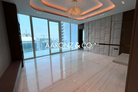 Penthouse à vendre à  Jumeirah Lake Towers, Dubai, EAU 4 chambres, 542 m2 № 688183 - photo 2