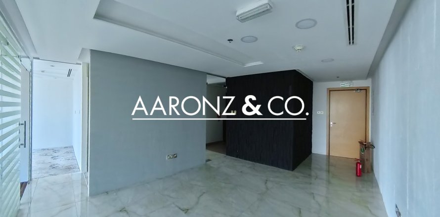 Iroda itt: Jumeirah Lake Towers, Dubai, EAE, 126 m², azonosító: 688177