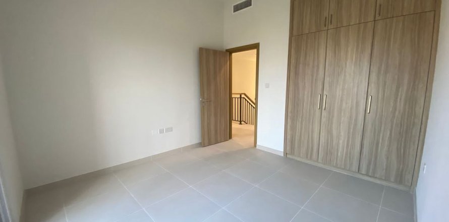Kuća u nizu u Dubai, UAE 161 m2, 3 spavaćih soba Br. 698916