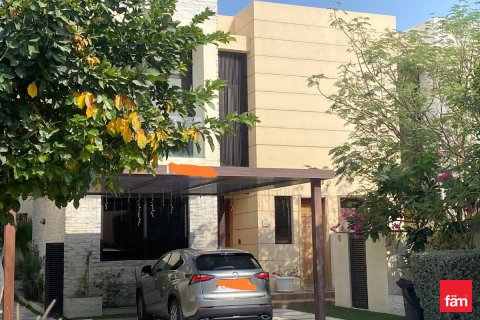 خانه شهری در Dubai ، امارات متحده عربی 5 خوابه ، 324 متر مربع.  شماره 698914