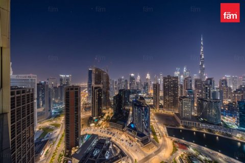 Business Bay、Dubai、UAEにあるマンション 1ベッドルーム、77 m2 No698917