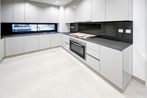 Townhouse til salg i Tilal City, Sharjah, UAE 4 soveværelser, 246.38 kvm № 749457 - foto 3