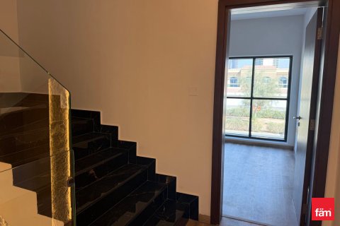 Vila u Dubai, UAE 4 spavaćih soba, 155.1 m2 Br. 647926 - fotografija 5