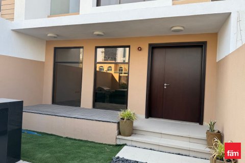 Vila u Dubai, UAE 4 spavaćih soba, 155.1 m2 Br. 647926 - fotografija 3
