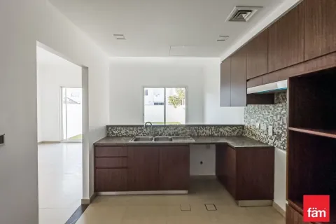 Vilă de închiriat în Dubai, EAU 3 dormitoare, 168.9 mp. №655793 - poză 9