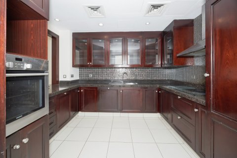 Appartement à Old Town, Dubai, EAU: 2 chambres, 119 m2 № 677491
