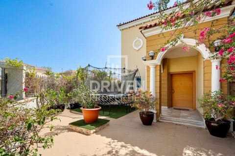 Villa zum Verkauf in Jumeirah Park, Dubai, VAE 4 Schlafzimmer, 314 m2 Nr. 653202 - Foto 17