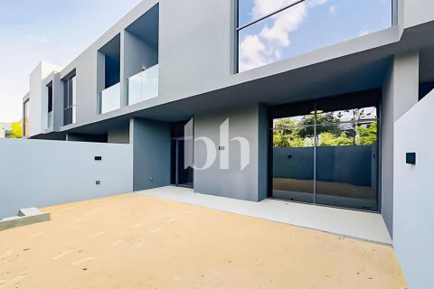 Casa urbana para venda em Tilal City, Sharjah, EAU 4 quartos, 246 m2 № 642880 - foto 3