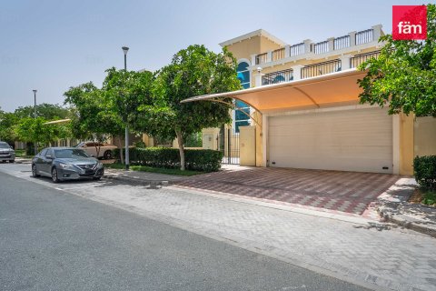 Villa in Jumeirah Park, Dubai, UAE 4 bedrooms, 515.8 sq.m. № 713233 - photo 18