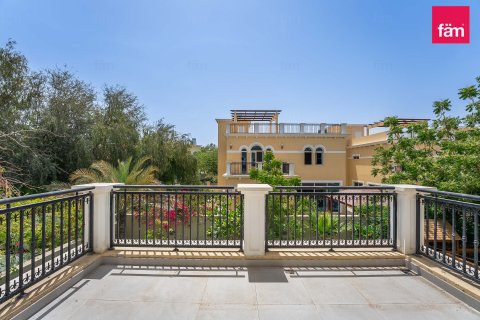 Villa in Jumeirah Park, Dubai, UAE 4 bedrooms, 515.8 sq.m. № 713233 - photo 24