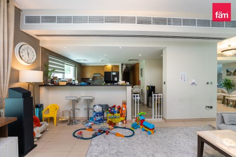 Villa in Jumeirah Park, Dubai, UAE 4 bedrooms, 515.8 sq.m. № 713233 - photo 21