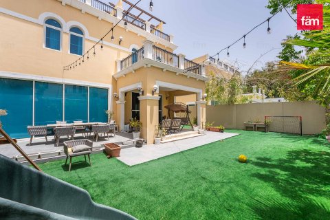 Villa in Jumeirah Park, Dubai, UAE 4 bedrooms, 515.8 sq.m. № 713233 - photo 6