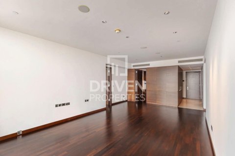 דירה למכירה ב Downtown Dubai (Downtown Burj Dubai), Dubai, איחוד האמירויות  2 חדרי שינה, 152.27 מ"ר, מספר 759181 - תמונה 2