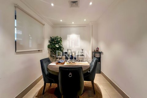 Apartman u gradu Downtown Dubai (Downtown Burj Dubai), UAE 2 spavaće sobe, 162.12 m2 Br. 744164 - Slika 8