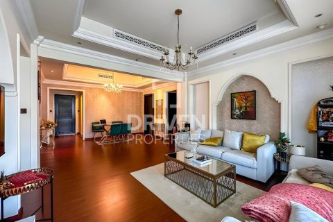 Appartamento in vendita a Downtown Dubai (Downtown Burj Dubai), Dubai, EAU 2 camere da letto, 240.71 mq. № 744163 - foto 3