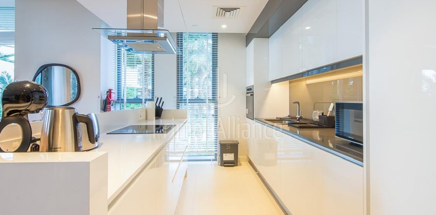 Apartment in Bluewaters, Dubai, UAE 3 bedrooms, 170.17 sq.m. № 636784