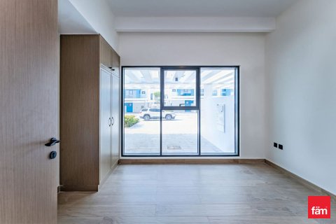 Rijtjeshuis te huur in Dubai, VAE 4 slaapkamers, 144 vr.m., nr 689442 - foto 9