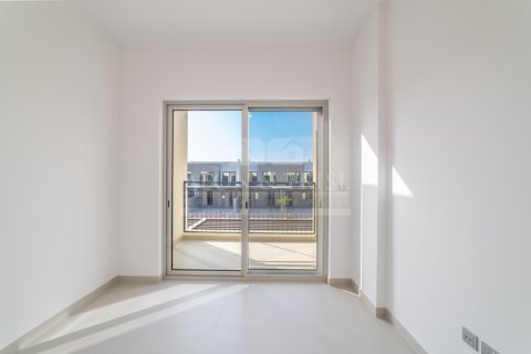 Townhouse in DAMAC Hills (Akoya by DAMAC), Dubai, UAE 4 bedrooms, 216 sq.m. № 648658 - photo 2