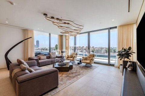 Apartment in Jumeirah, Dubai, UAE 4 bedrooms, 331.11 sq.m. № 745050 - photo 2