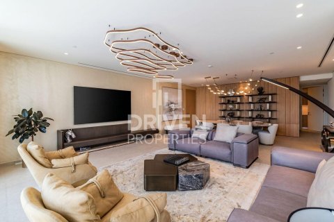 Apartment in Jumeirah, Dubai, UAE 4 bedrooms, 331.11 sq.m. № 745050 - photo 5
