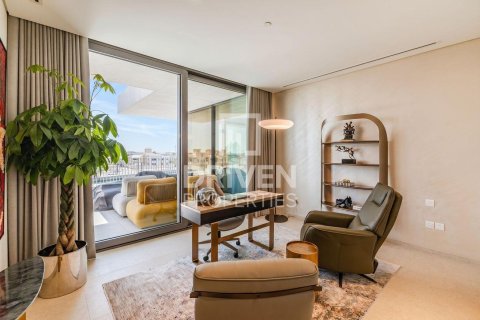 Apartment in Jumeirah, Dubai, UAE 4 bedrooms, 331.11 sq.m. № 745050 - photo 8