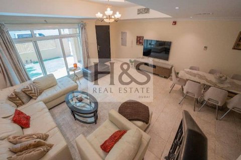 Villa in Jumeirah Village Circle, Dubai, UAE 3 bedrooms, 273 sq.m. № 642263 - photo 5