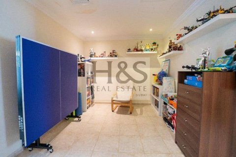 Villa in Jumeirah Village Circle, Dubai, UAE 3 bedrooms, 273 sq.m. № 642263 - photo 11