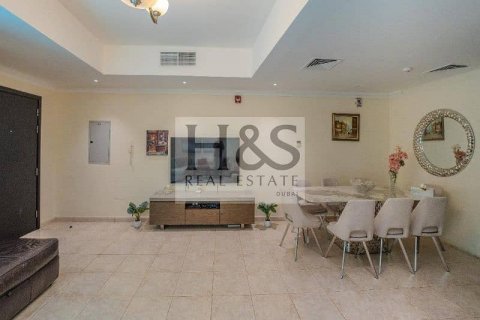 Villa in Jumeirah Village Circle, Dubai, UAE 3 bedrooms, 273 sq.m. № 642263 - photo 6