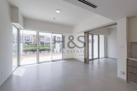 Shtëpi në qytet në Dubai, Emiratet e Bashkuara Arabe 4 dhoma gjumi, 257 m2. № 642240 - Foto 4