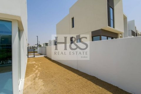 Shtëpi në qytet në Dubai, Emiratet e Bashkuara Arabe 4 dhoma gjumi, 257 m2. № 642240 - Foto 3
