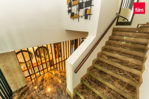 Vila u Dubai, UAE 5 spavaćih soba, 656.5 m2 Br. 644819 - fotografija 15
