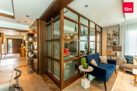 Vila u Dubai, UAE 5 spavaćih soba, 656.5 m2 Br. 644819 - fotografija 8