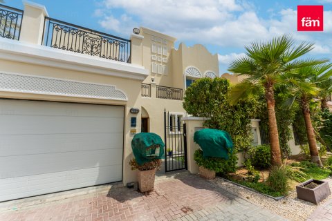 Vila u Dubai, UAE 5 spavaćih soba, 656.5 m2 Br. 644819 - fotografija 26