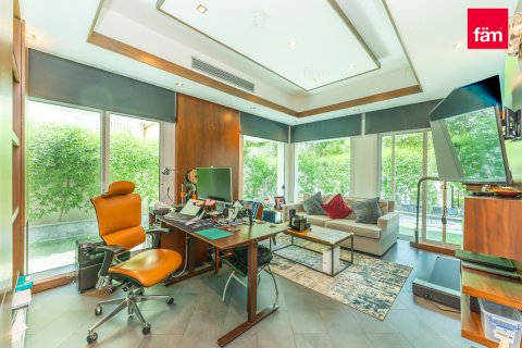 Vila u Dubai, UAE 5 spavaćih soba, 656.5 m2 Br. 644819 - fotografija 9