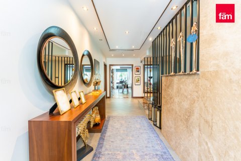 Vila u Dubai, UAE 5 spavaćih soba, 656.5 m2 Br. 644819 - fotografija 12