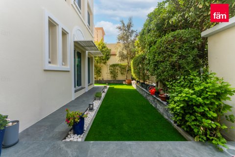 Vila u Dubai, UAE 5 spavaćih soba, 656.5 m2 Br. 644819 - fotografija 30