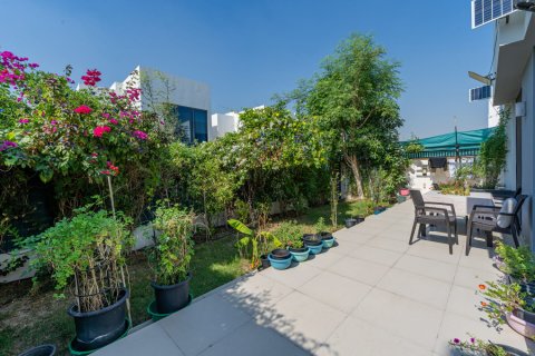Villa en alquiler en Dubai Hills Estate, Dubai, EAU 4 dormitorios, 271 m2 № 710913 - foto 3