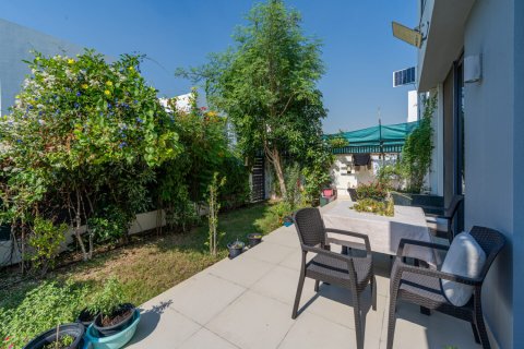 Villa en alquiler en Dubai Hills Estate, Dubai, EAU 4 dormitorios, 271 m2 № 710913 - foto 2