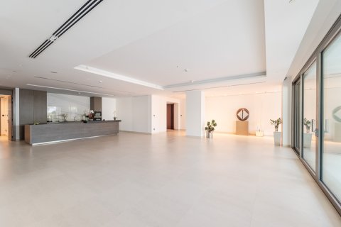 Apartment in Palm Jumeirah, Dubai, UAE 3 bedrooms, 896 sq.m. № 707737 - photo 8