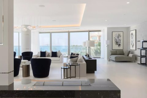 Apartment in Palm Jumeirah, Dubai, UAE 5 bedrooms, 679 sq.m. № 707735 - photo 5