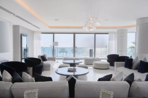 Apartment in Palm Jumeirah, Dubai, UAE 5 bedrooms, 679 sq.m. № 707735 - photo 6