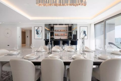 Apartment in Palm Jumeirah, Dubai, UAE 5 bedrooms, 679 sq.m. № 707735 - photo 7