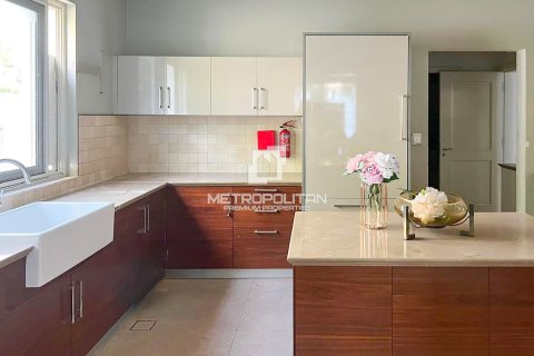 Villa en venta en Mohammed Bin Rashid City, Dubai, EAU 5 dormitorios, 702 m2 № 663656 - foto 8