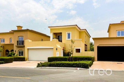Huvila Dubai Land, Dubai, Arabiemiraatit 3 makuuhuonetta, 244.15 m2 № 761323 - kuva 1