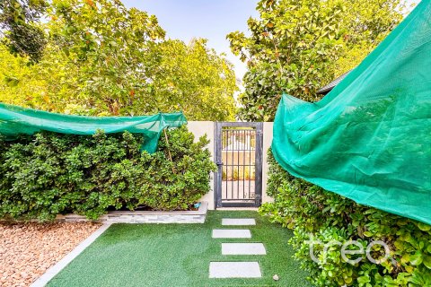Huvila Dubai Land, Dubai, Arabiemiraatit 3 makuuhuonetta, 244.15 m2 № 761323 - kuva 3