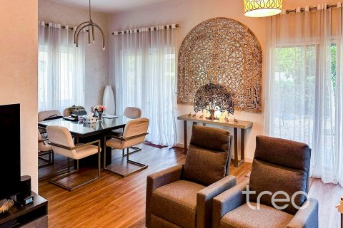 Huvila Dubai Land, Dubai, Arabiemiraatit 3 makuuhuonetta, 244.15 m2 № 761323 - kuva 8