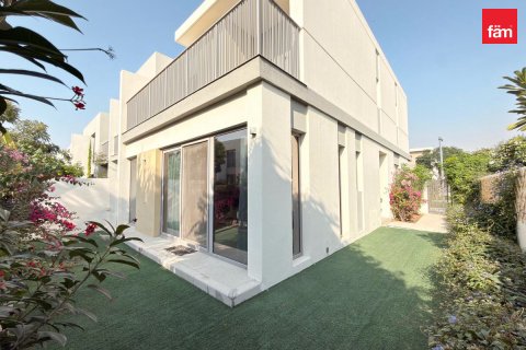 טאונהאוס להשכרה ב Tilal Al Ghaf, Dubai, איחוד האמירויות  4 חדרי שינה, 197.6 מ"ר, מספר 740325 - תמונה 2