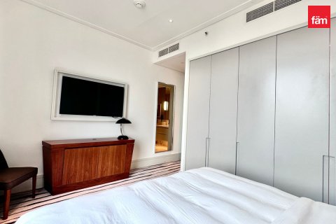 Apartment til leje i Downtown Dubai (Downtown Burj Dubai), Dubai, UAE 3 soveværelser, 187.1 kvm № 740329 - foto 12